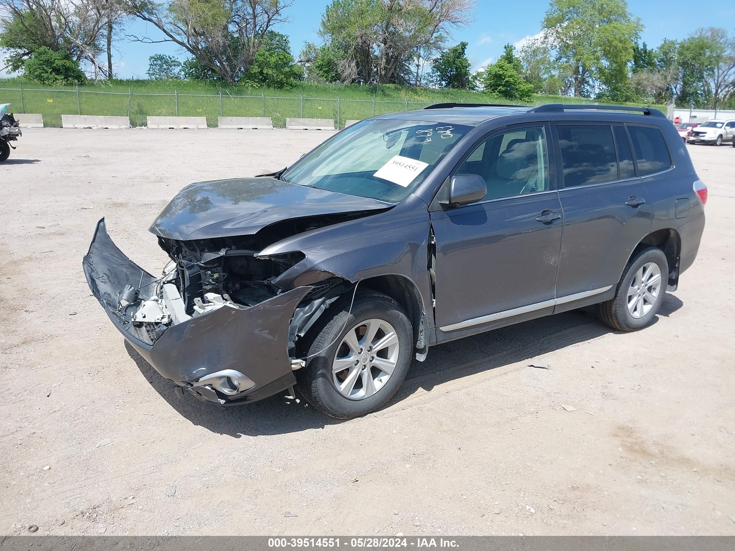 Photo 1 VIN: 5TDBK3EH2DS204417 - TOYOTA HIGHLANDER 