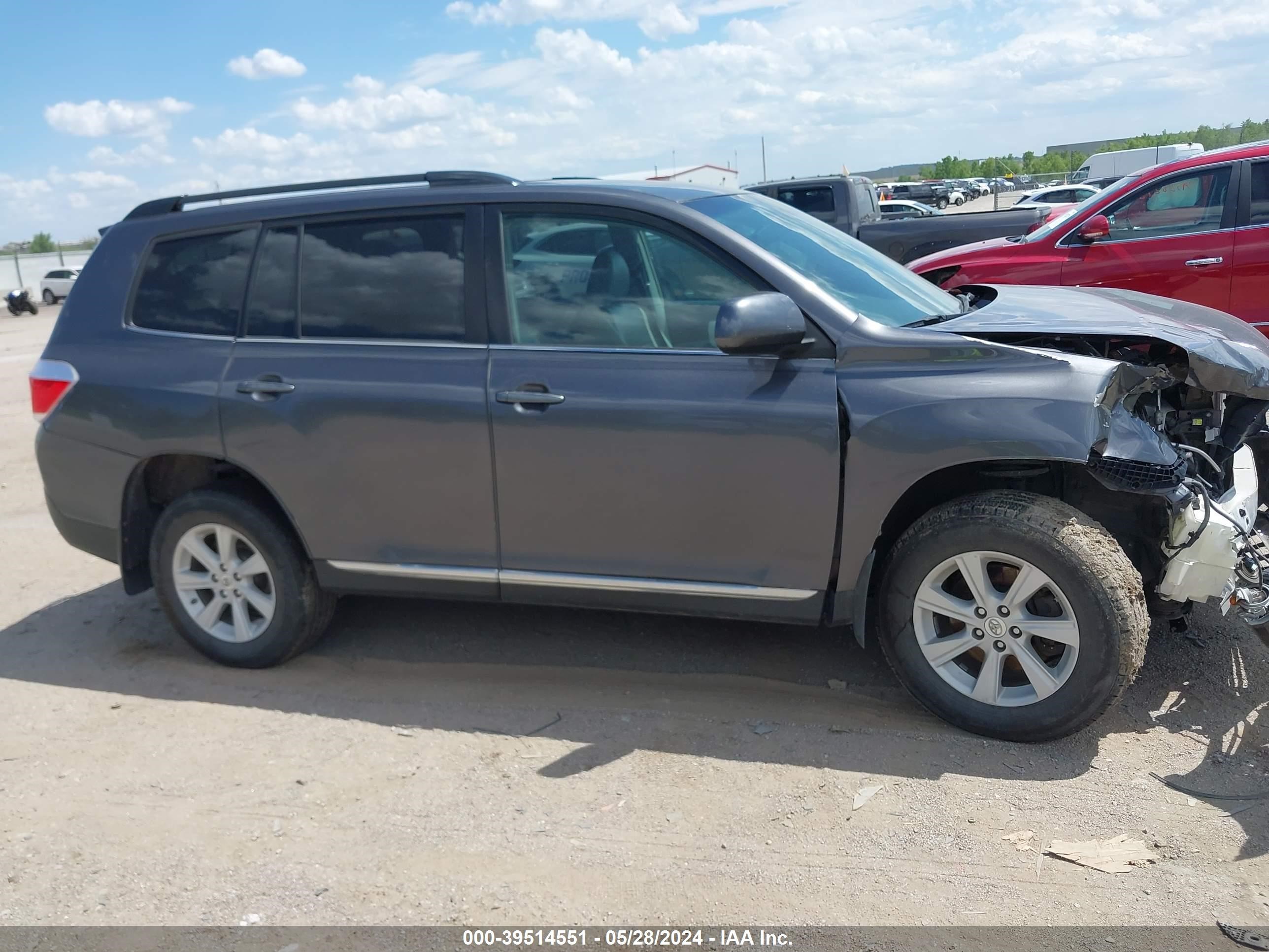 Photo 12 VIN: 5TDBK3EH2DS204417 - TOYOTA HIGHLANDER 