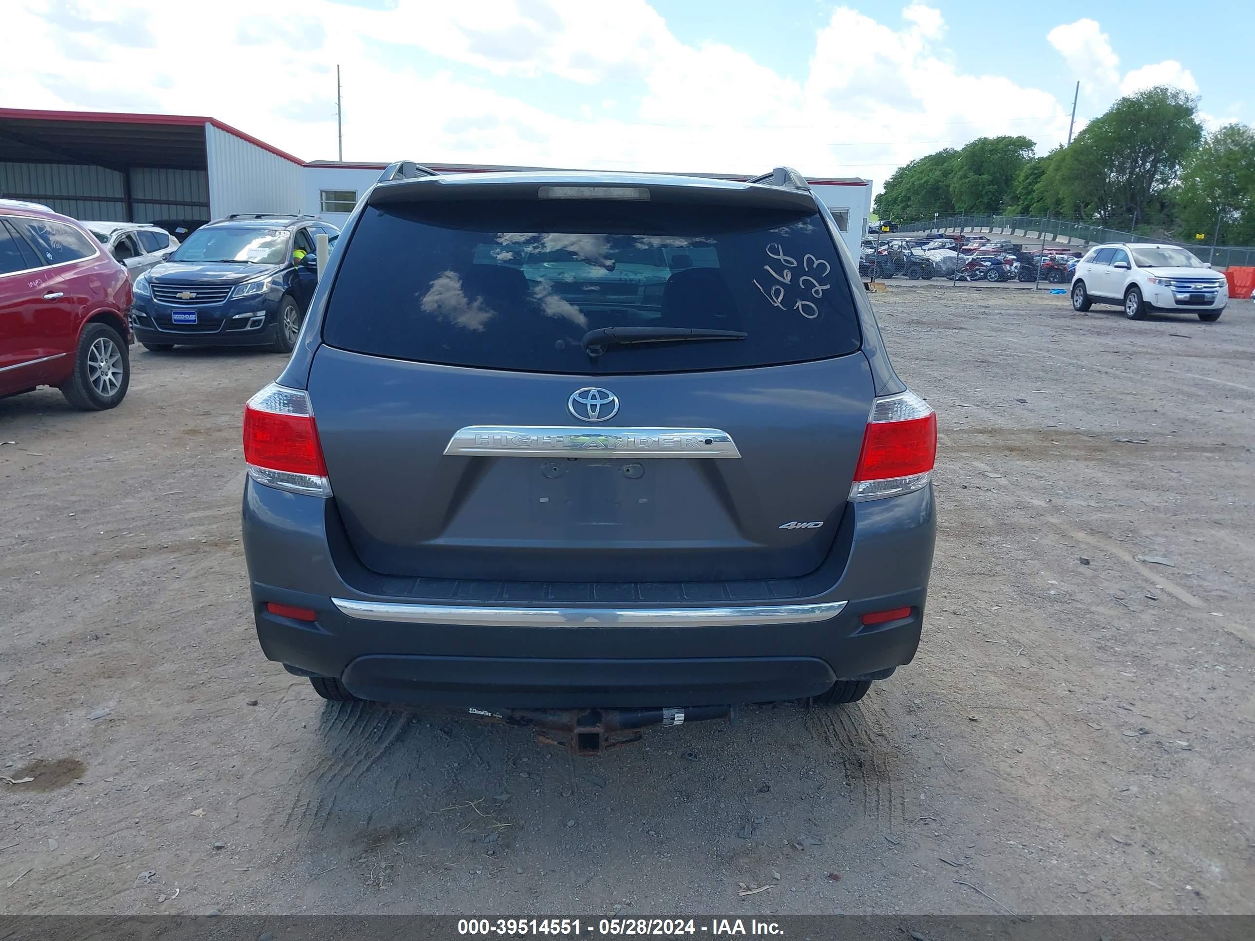 Photo 15 VIN: 5TDBK3EH2DS204417 - TOYOTA HIGHLANDER 