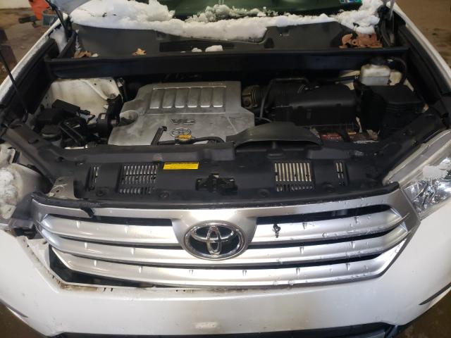 Photo 6 VIN: 5TDBK3EH2DS222285 - TOYOTA HIGHLANDER 