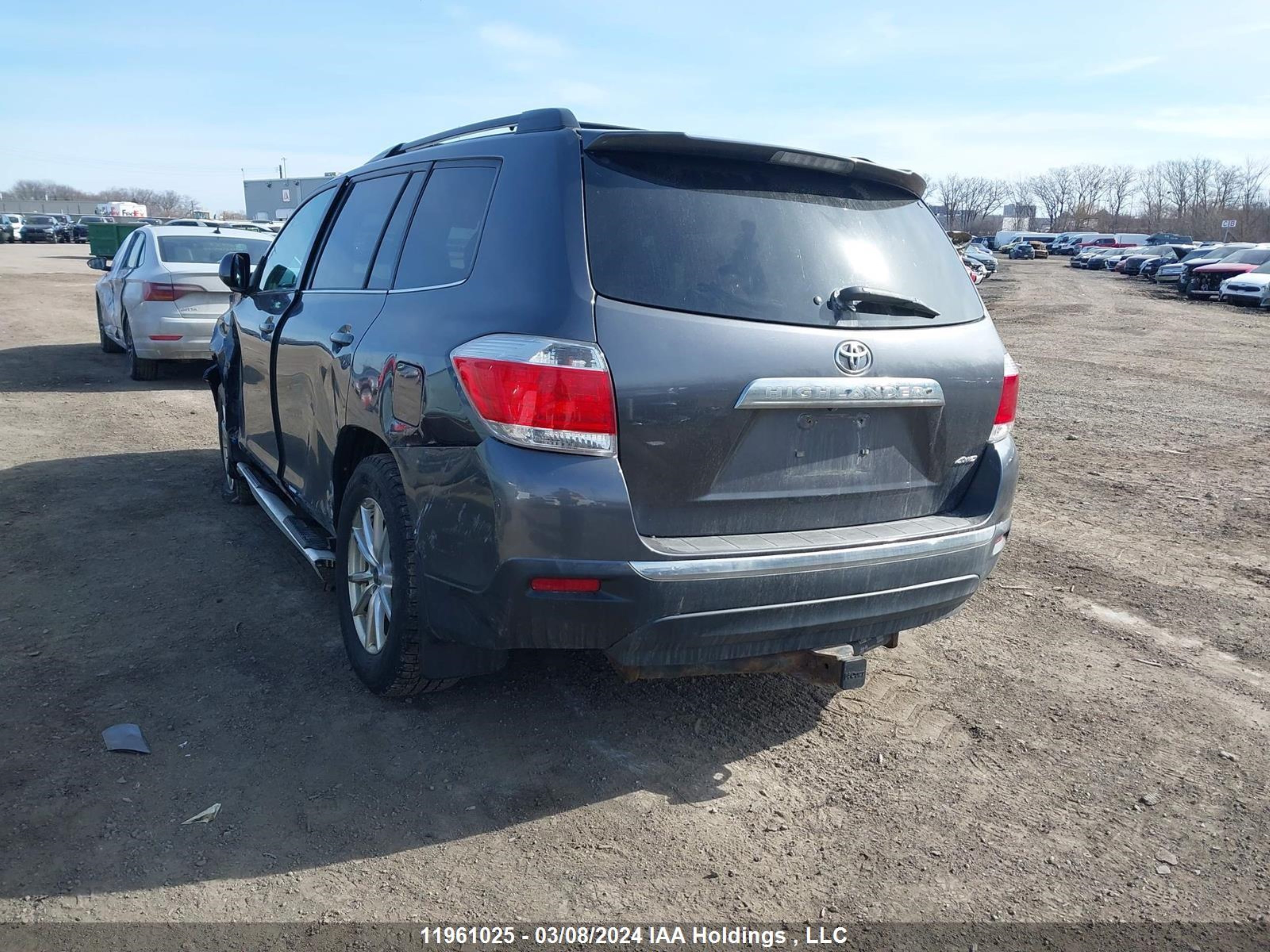 Photo 2 VIN: 5TDBK3EH2DS247932 - TOYOTA HIGHLANDER 