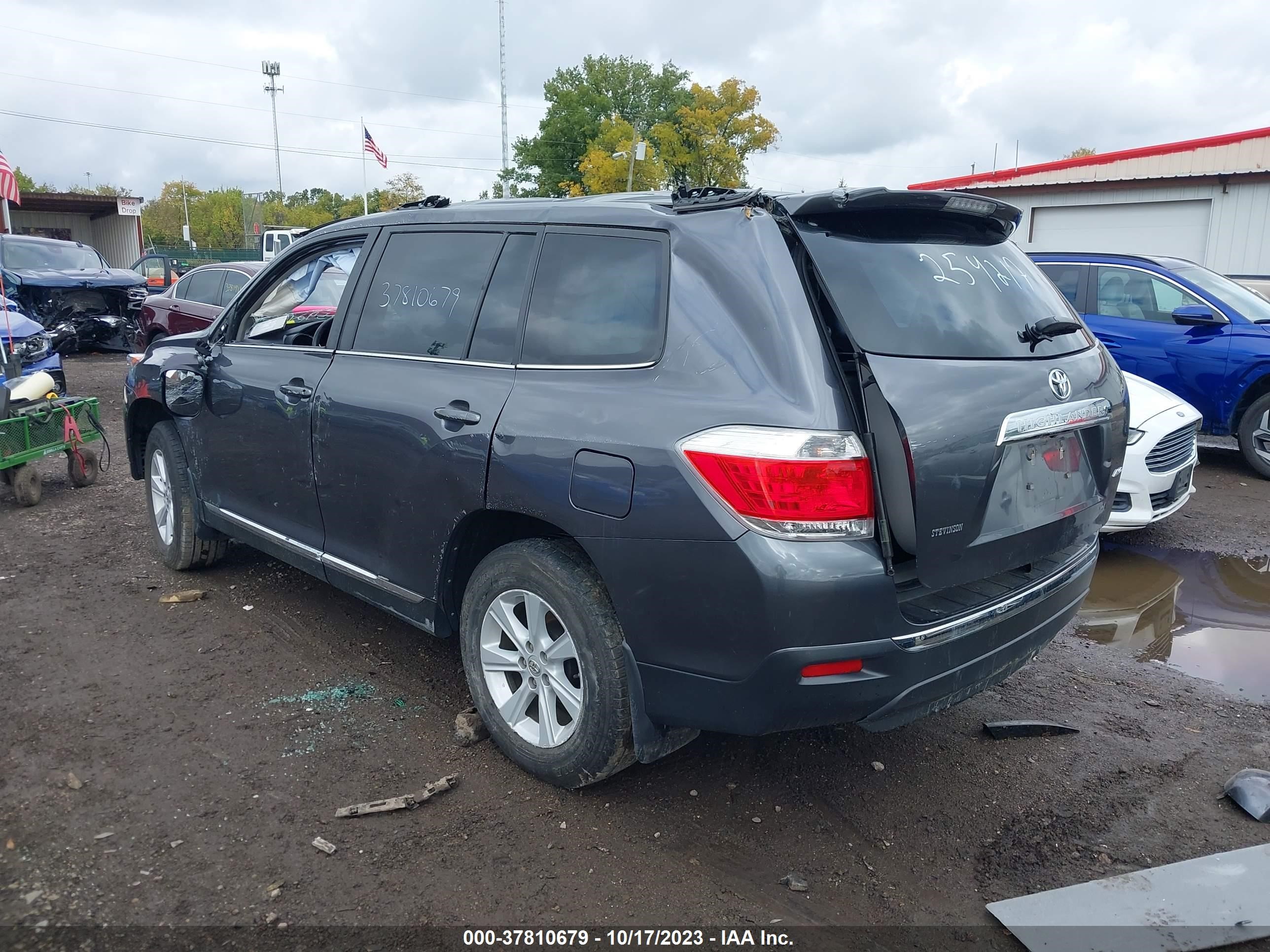 Photo 2 VIN: 5TDBK3EH2DS254217 - TOYOTA HIGHLANDER 