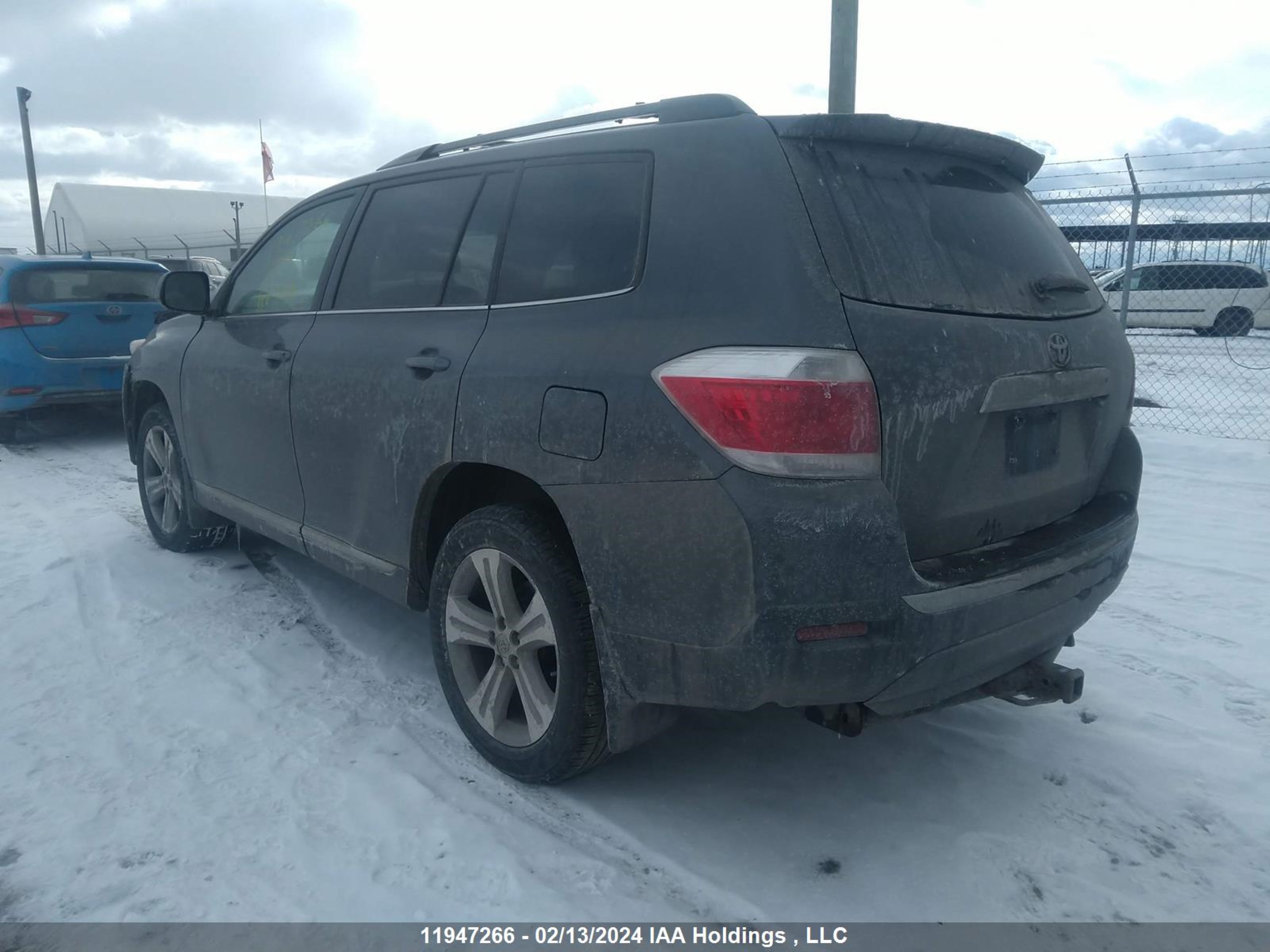 Photo 2 VIN: 5TDBK3EH3CS112635 - TOYOTA HIGHLANDER 