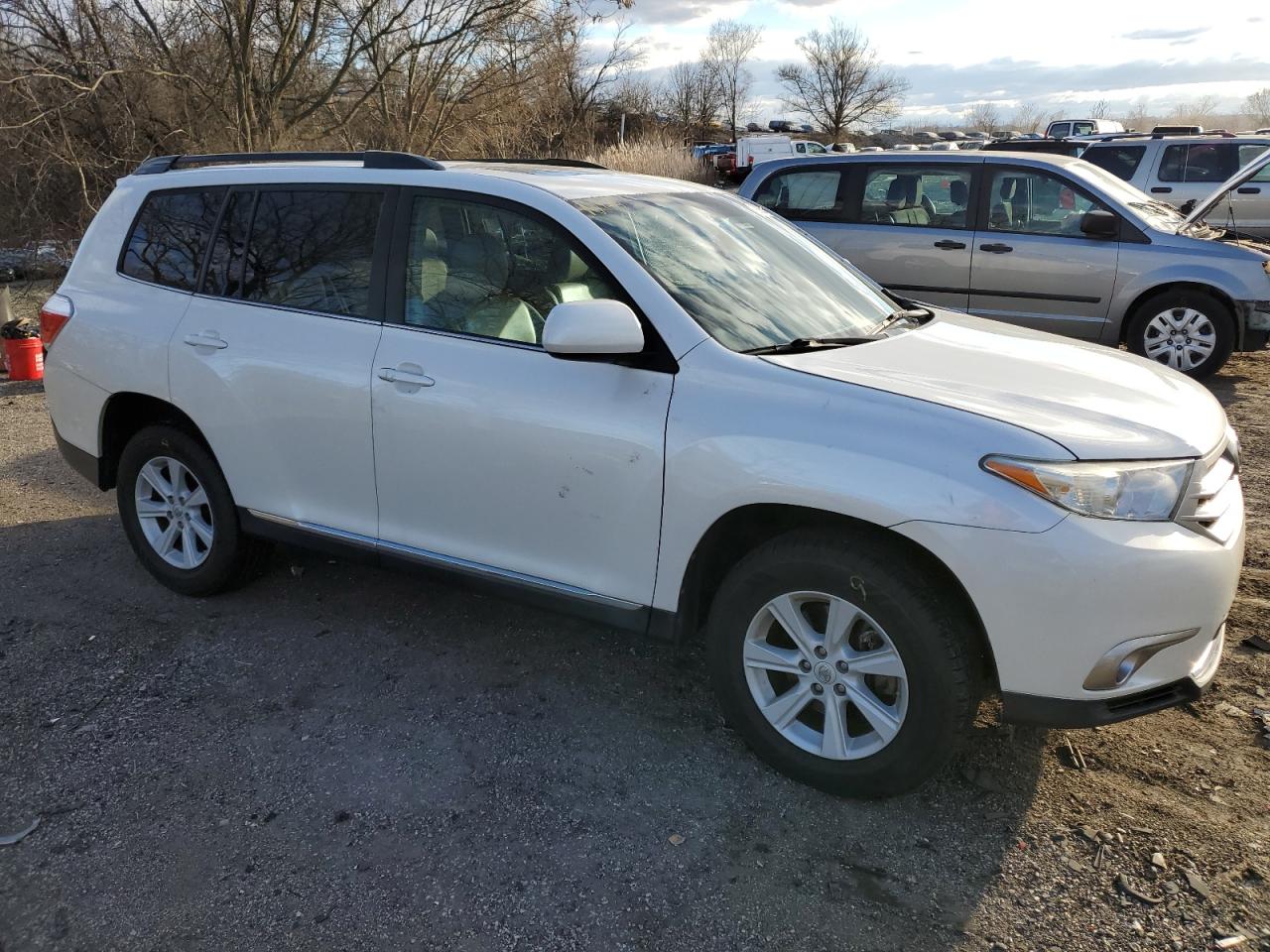 Photo 3 VIN: 5TDBK3EH3DS199213 - TOYOTA HIGHLANDER 