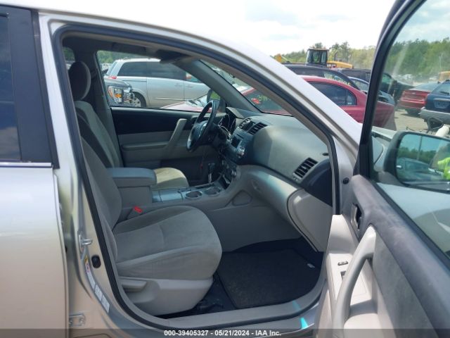 Photo 4 VIN: 5TDBK3EH4BS043856 - TOYOTA HIGHLANDER 