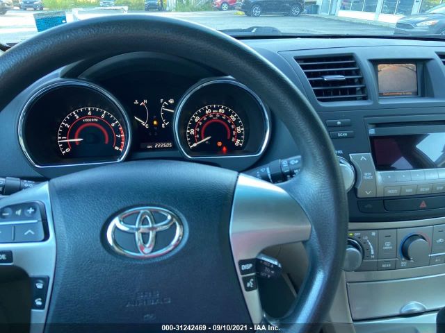 Photo 6 VIN: 5TDBK3EH4BS063024 - TOYOTA HIGHLANDER 