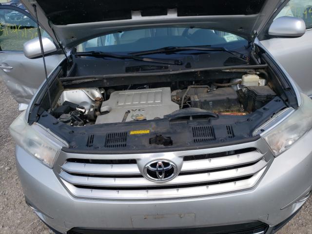 Photo 6 VIN: 5TDBK3EH4CS105693 - TOYOTA HIGHLANDER 