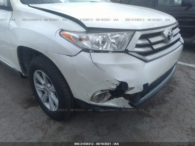 Photo 5 VIN: 5TDBK3EH4CS118041 - TOYOTA HIGHLANDER 