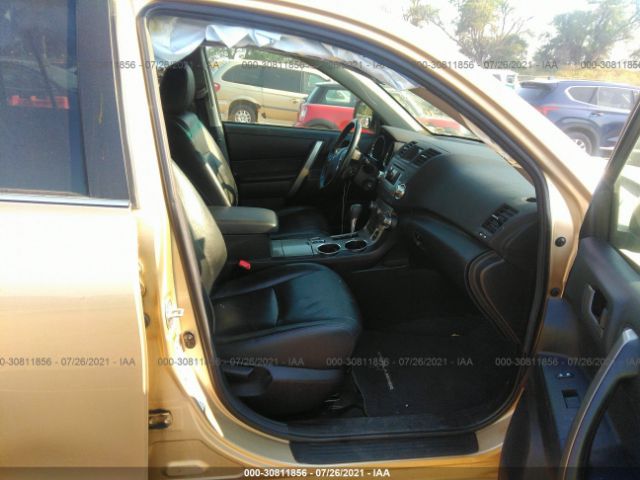 Photo 4 VIN: 5TDBK3EH4CS119688 - TOYOTA HIGHLANDER 