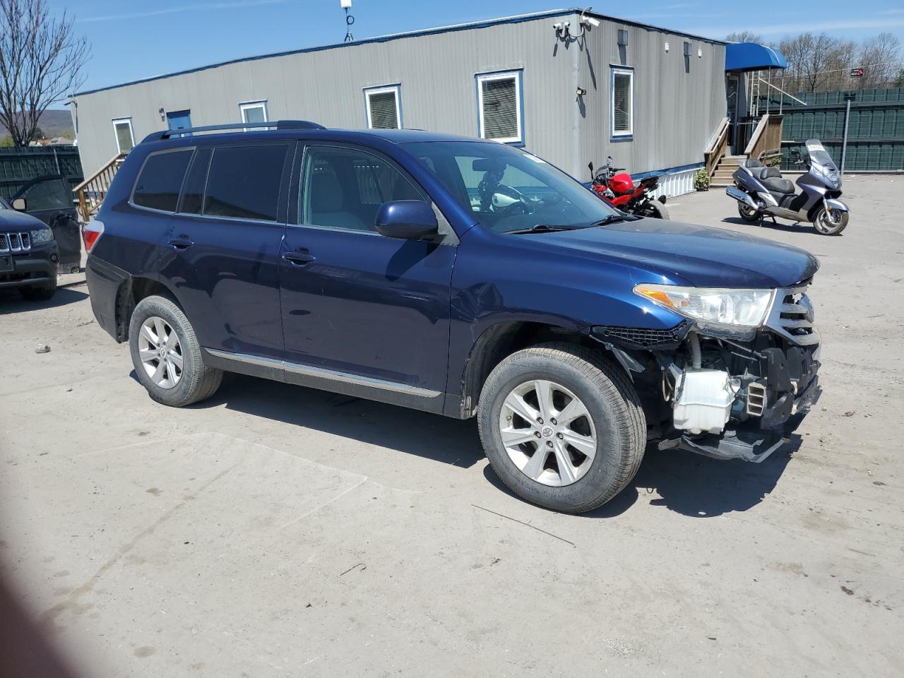 Photo 3 VIN: 5TDBK3EH4CS136281 - TOYOTA HIGHLANDER 