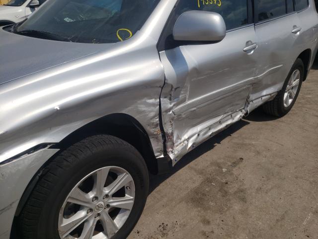 Photo 8 VIN: 5TDBK3EH5BS071553 - TOYOTA HIGHLANDER 