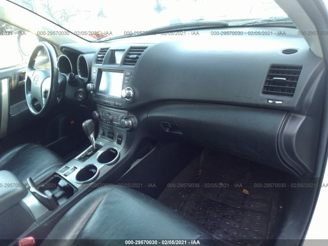 Photo 4 VIN: 5TDBK3EH5BS090619 - TOYOTA HIGHLANDER 