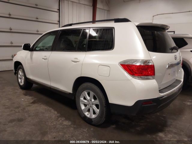 Photo 2 VIN: 5TDBK3EH5CS146012 - TOYOTA HIGHLANDER 