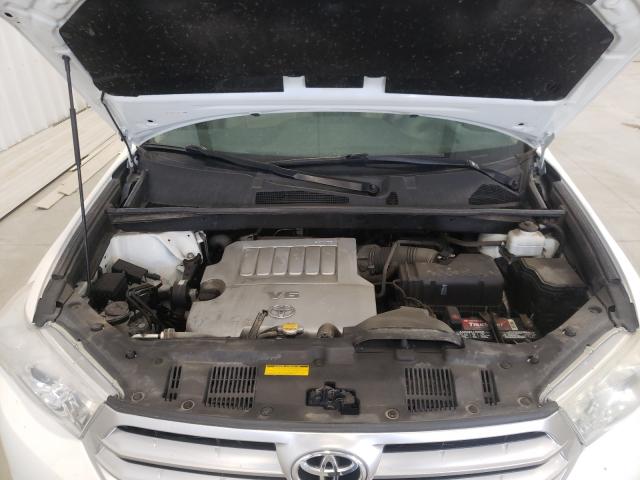 Photo 6 VIN: 5TDBK3EH6DS200211 - TOYOTA HIGHLANDER 