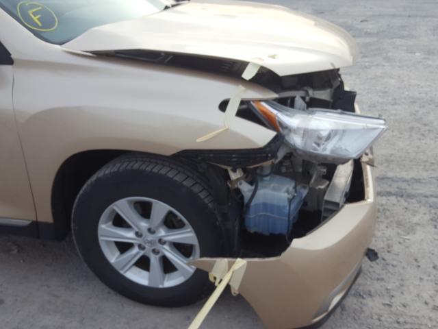 Photo 8 VIN: 5TDBK3EH6DS274454 - TOYOTA HIGHLANDER 