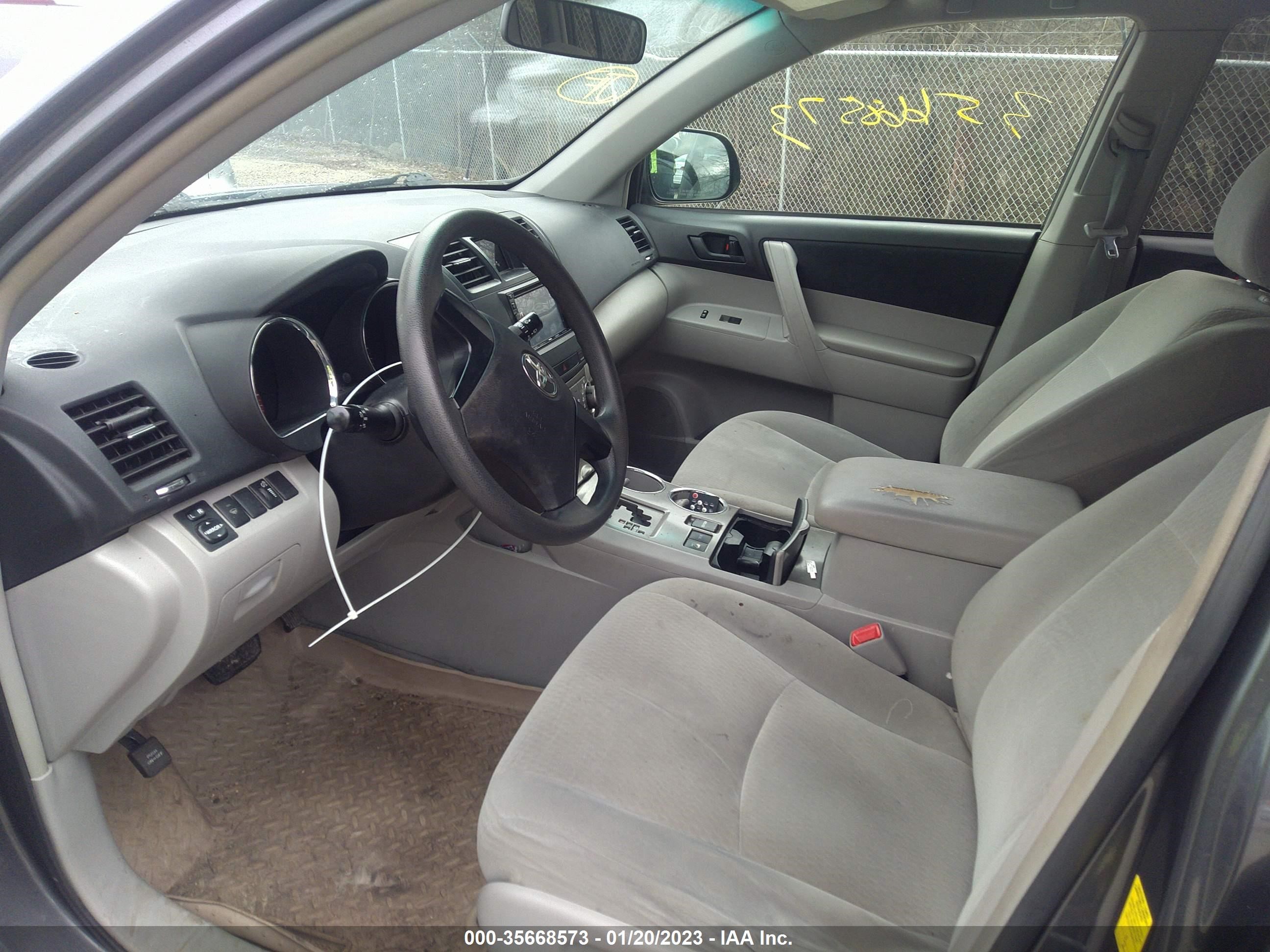 Photo 4 VIN: 5TDBK3EH7AS013894 - TOYOTA HIGHLANDER 