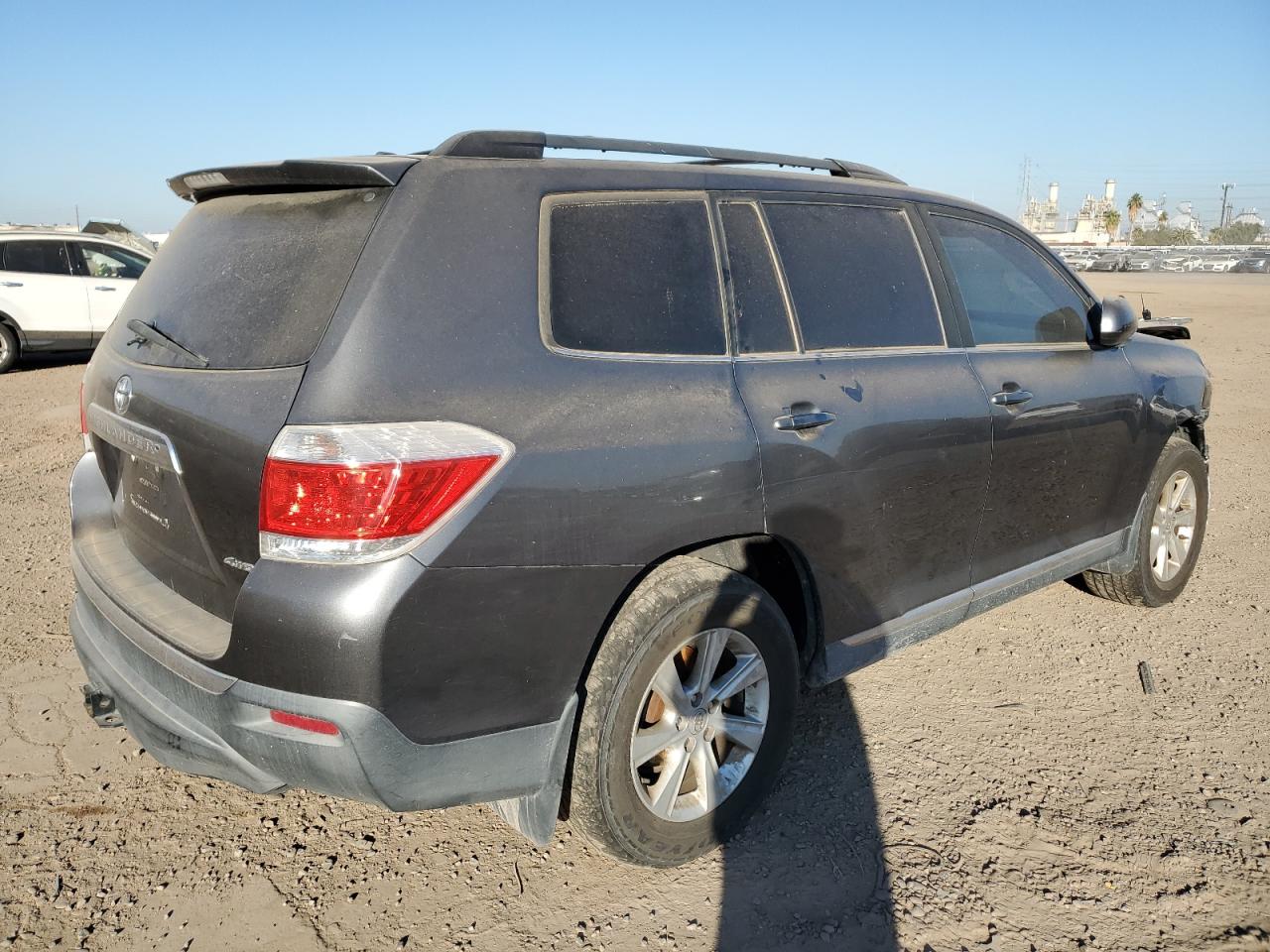 Photo 2 VIN: 5TDBK3EH7CS096634 - TOYOTA HIGHLANDER 