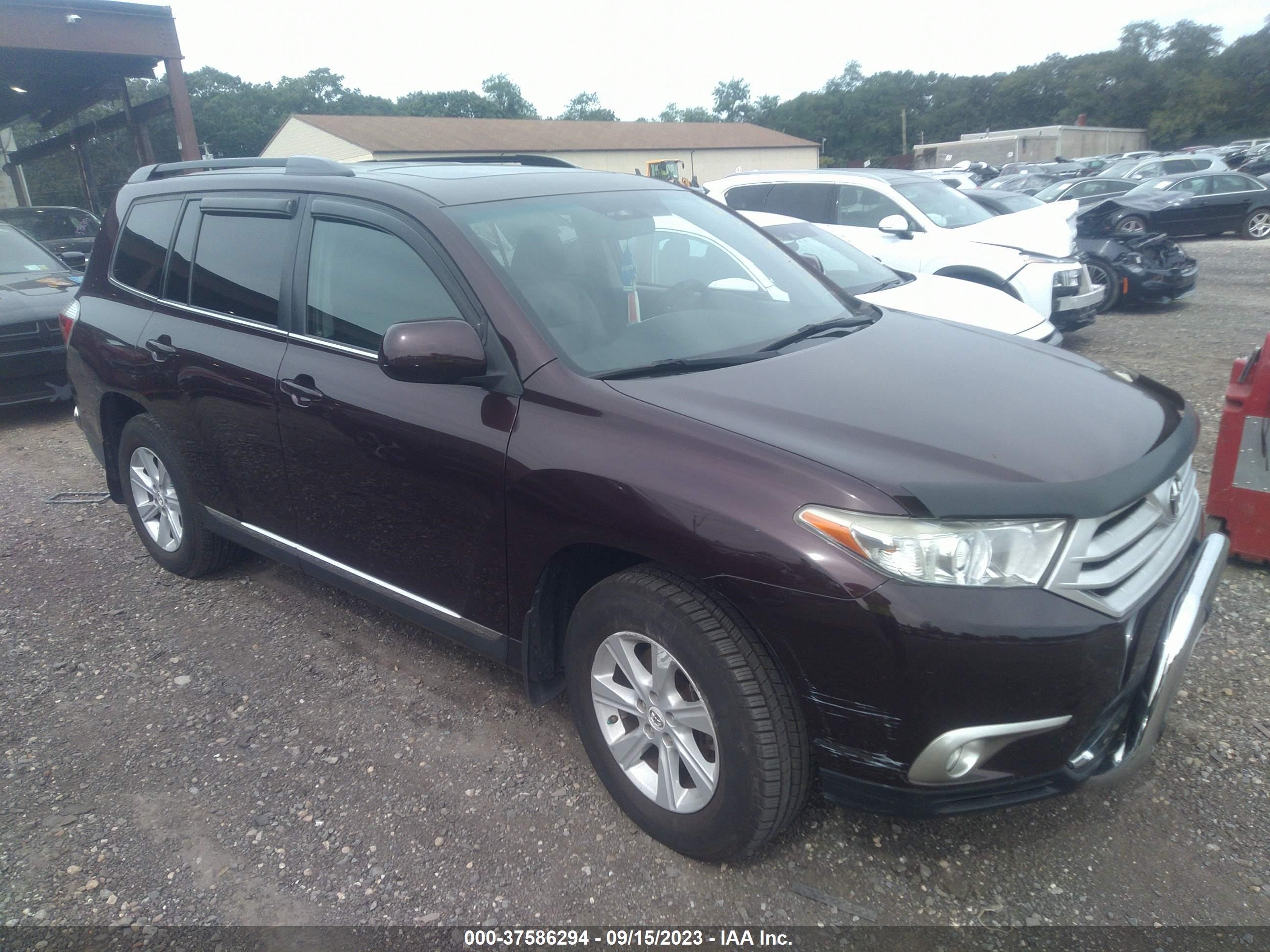 Photo 0 VIN: 5TDBK3EH7CS139188 - TOYOTA HIGHLANDER 