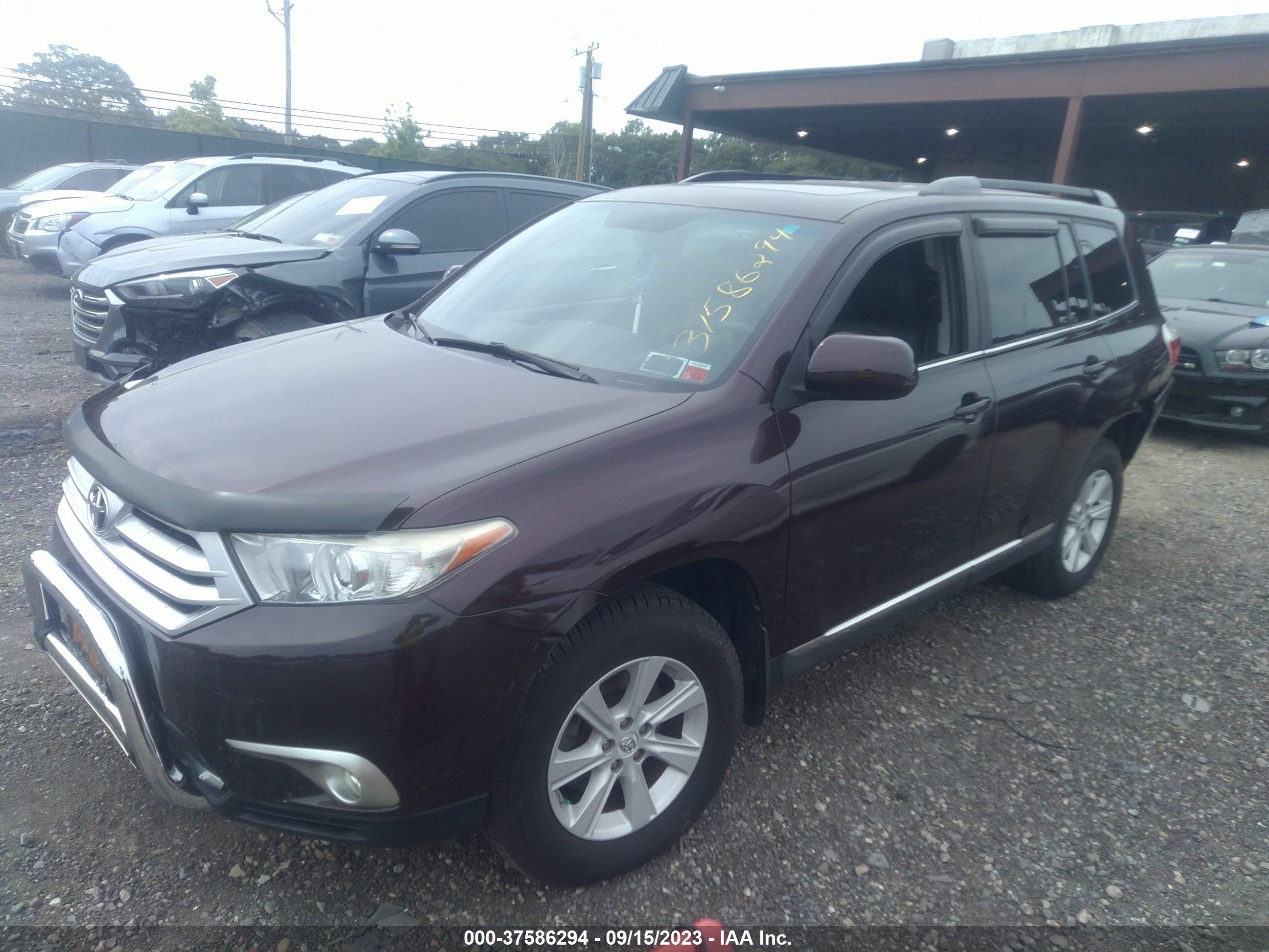 Photo 1 VIN: 5TDBK3EH7CS139188 - TOYOTA HIGHLANDER 