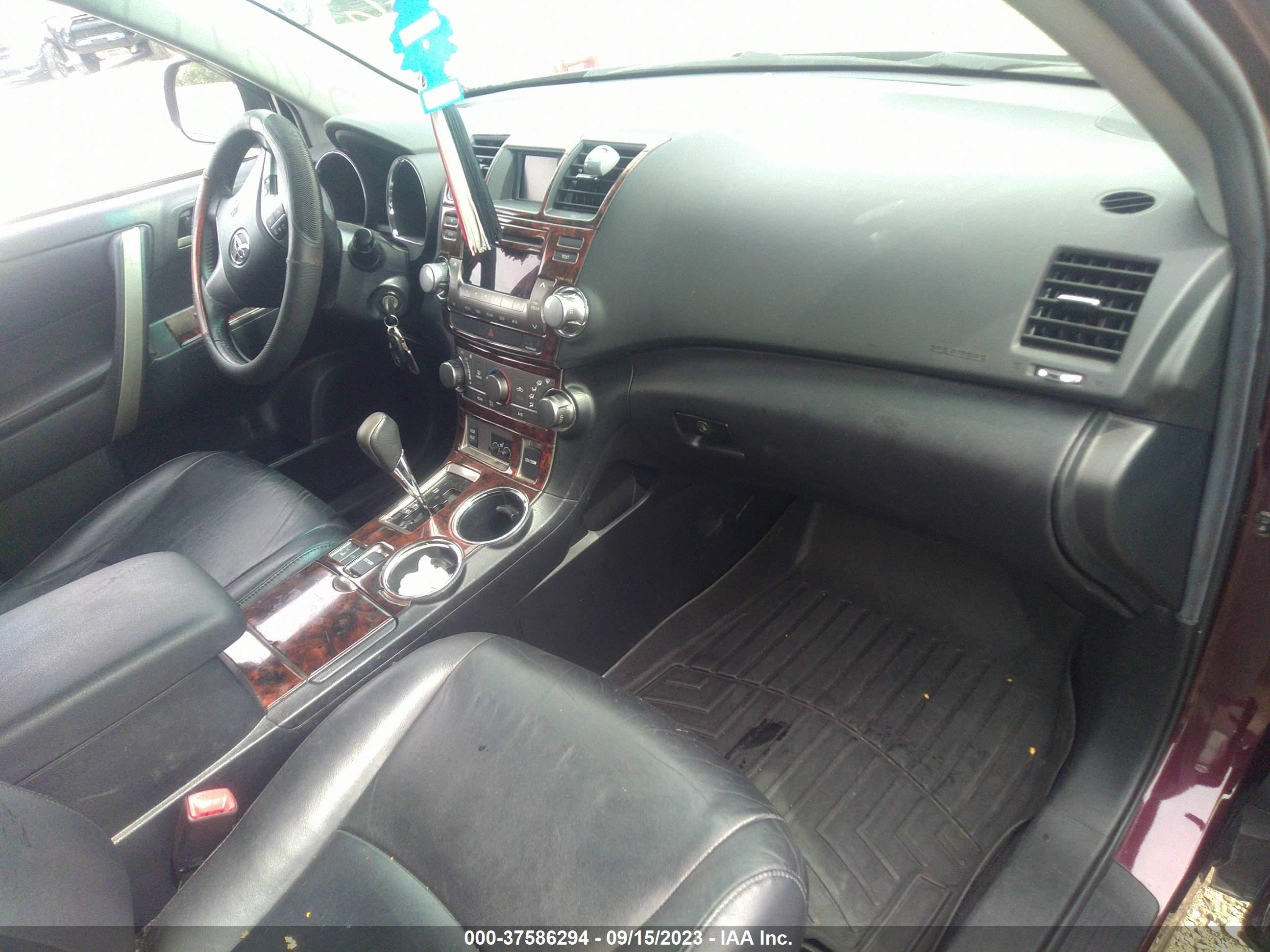 Photo 4 VIN: 5TDBK3EH7CS139188 - TOYOTA HIGHLANDER 