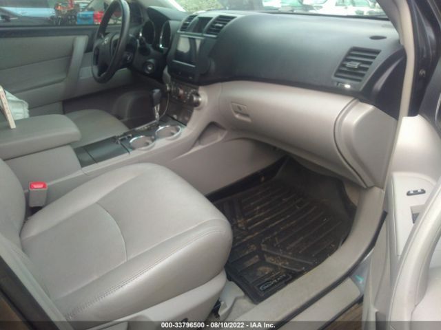 Photo 4 VIN: 5TDBK3EH8AS016111 - TOYOTA HIGHLANDER 