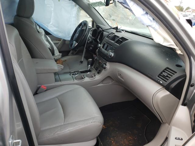 Photo 4 VIN: 5TDBK3EH8BS090419 - TOYOTA HIGHLANDER 