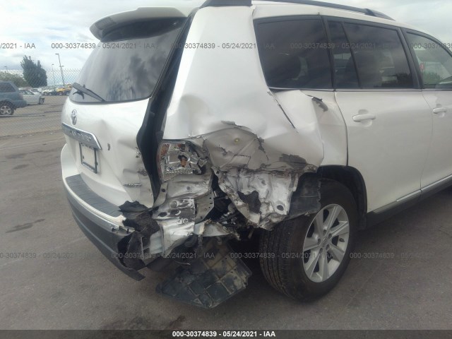 Photo 5 VIN: 5TDBK3EH8CS104269 - TOYOTA HIGHLANDER 