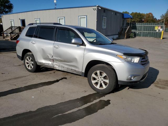 Photo 3 VIN: 5TDBK3EH8CS129804 - TOYOTA HIGHLANDER 