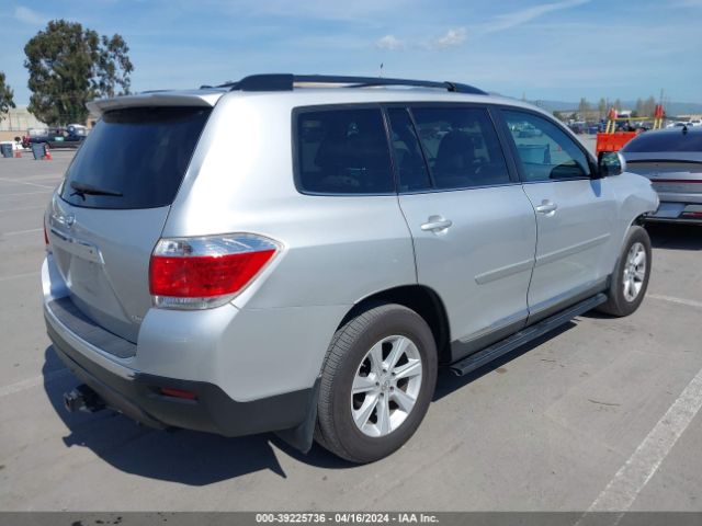 Photo 3 VIN: 5TDBK3EH8CS167758 - TOYOTA HIGHLANDER 