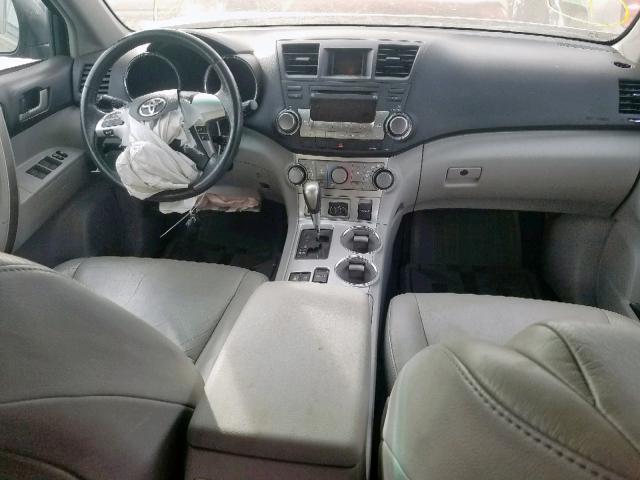 Photo 8 VIN: 5TDBK3EH9BS070700 - TOYOTA HIGHLANDER 