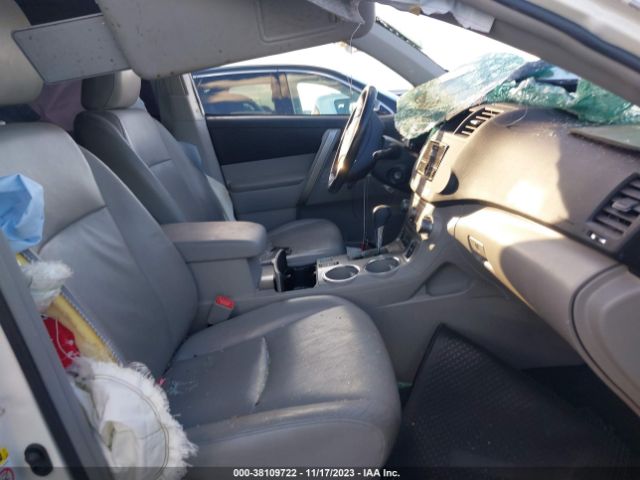 Photo 4 VIN: 5TDBK3EH9BS073449 - TOYOTA HIGHLANDER 