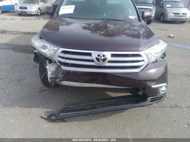 Photo 5 VIN: 5TDBK3EH9CS174525 - TOYOTA HIGHLANDER 