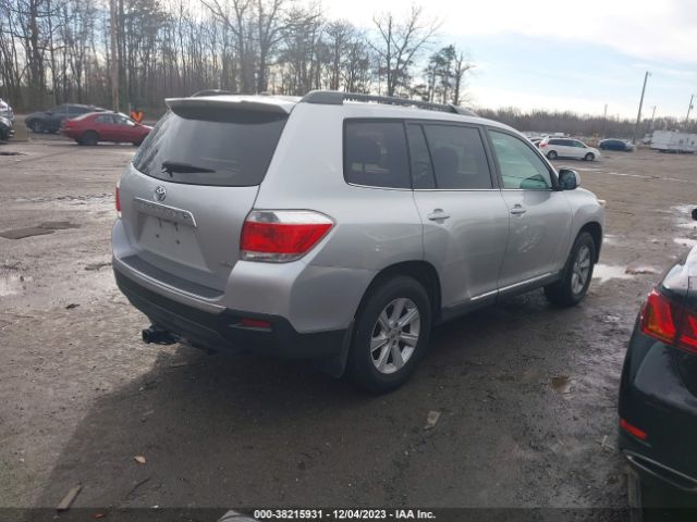 Photo 3 VIN: 5TDBK3EH9DS277333 - TOYOTA HIGHLANDER 