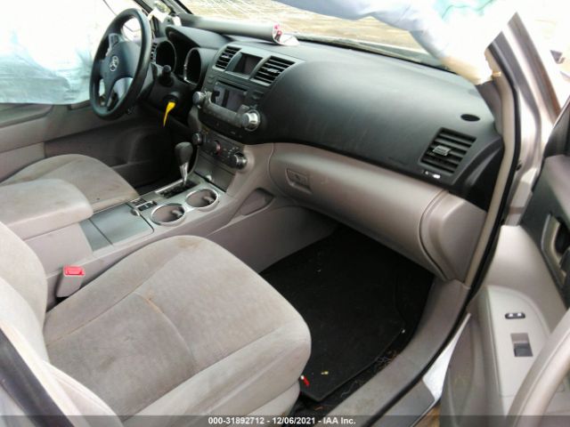 Photo 4 VIN: 5TDBK3EHXBS051671 - TOYOTA HIGHLANDER 