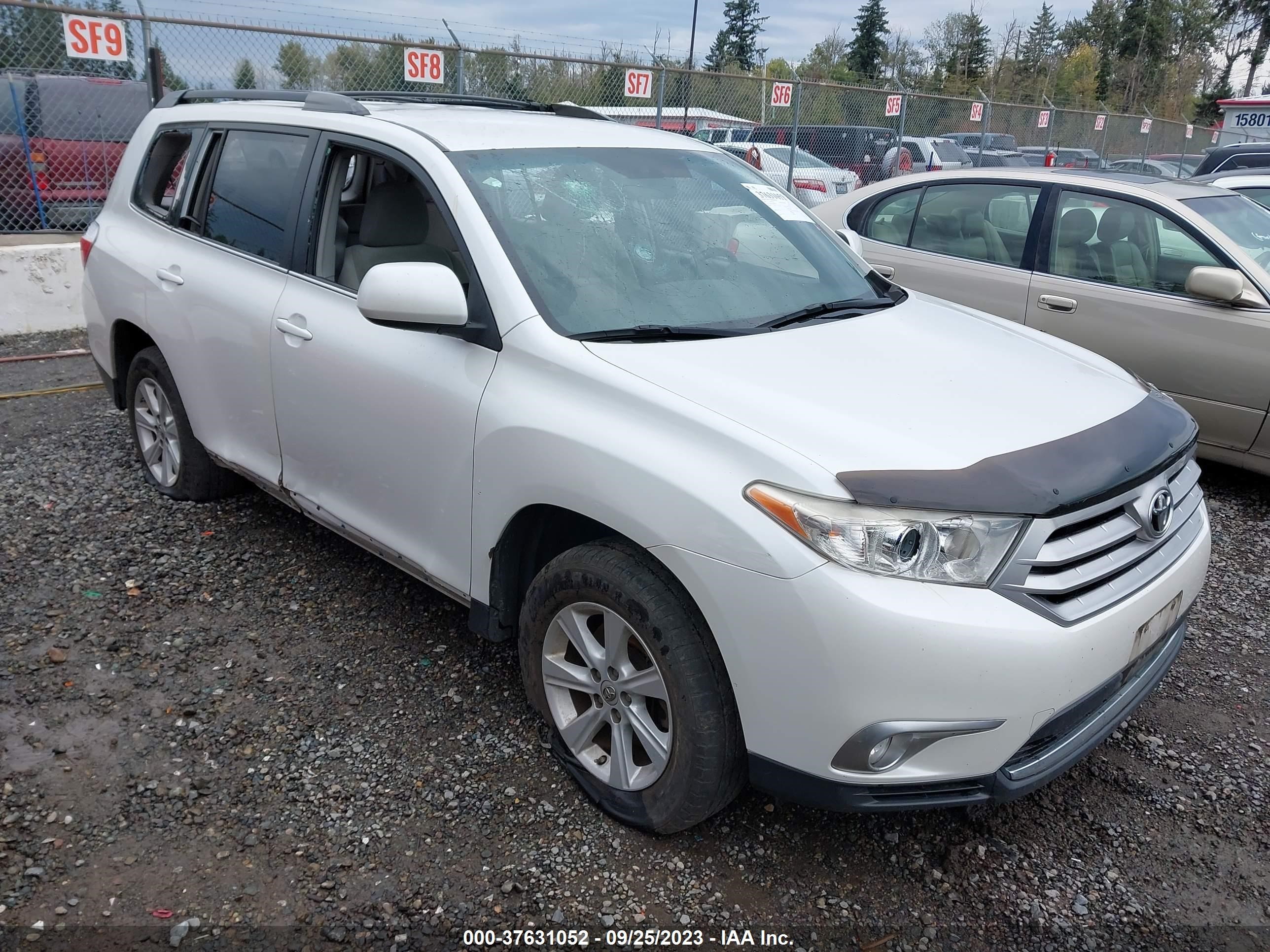 Photo 0 VIN: 5TDBK3EHXBS086226 - TOYOTA HIGHLANDER 