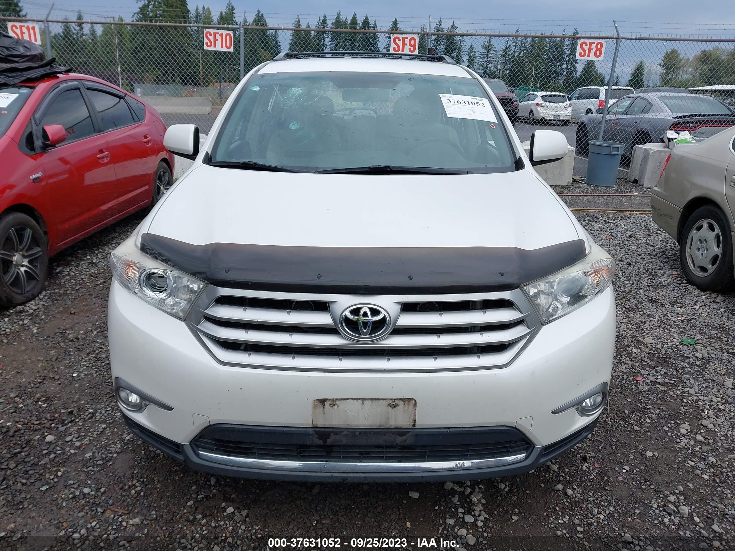 Photo 11 VIN: 5TDBK3EHXBS086226 - TOYOTA HIGHLANDER 