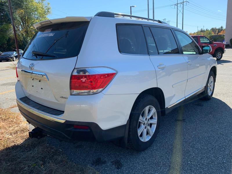 Photo 2 VIN: 5TDBK3EHXCS172993 - TOYOTA HIGHLANDER 