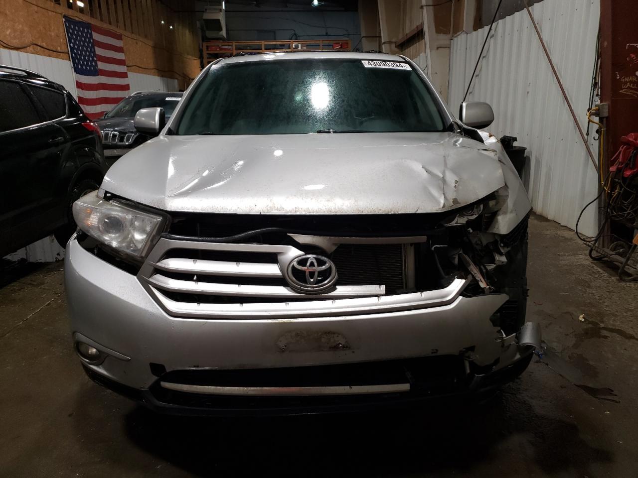 Photo 4 VIN: 5TDBK3EHXDS275106 - TOYOTA HIGHLANDER 