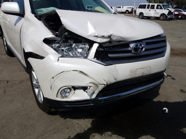 Photo 8 VIN: 5TDBK3EHXDS275400 - TOYOTA HIGHLANDER 