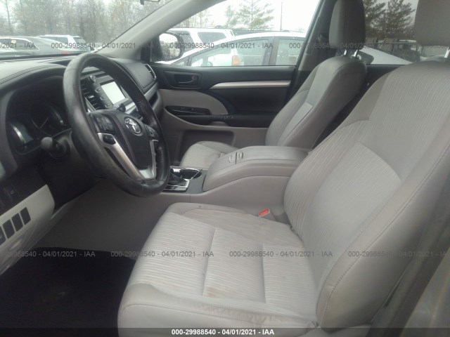 Photo 4 VIN: 5TDBKRFH1FS089846 - TOYOTA HIGHLANDER 