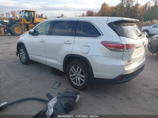 Photo 2 VIN: 5TDBKRFH2FS182617 - TOYOTA HIGHLANDER 