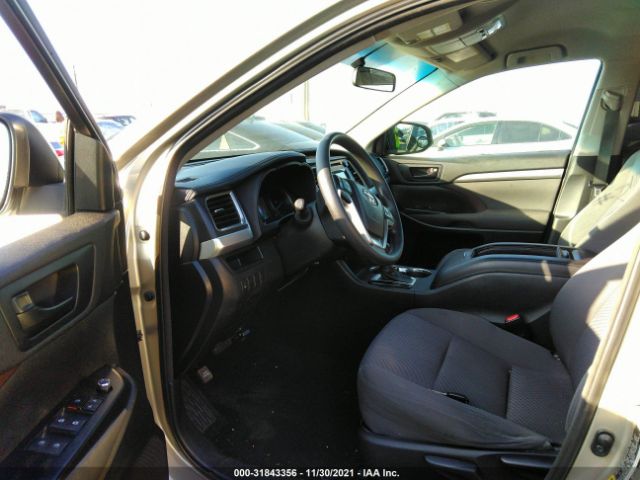 Photo 4 VIN: 5TDBKRFH3ES028920 - TOYOTA HIGHLANDER 