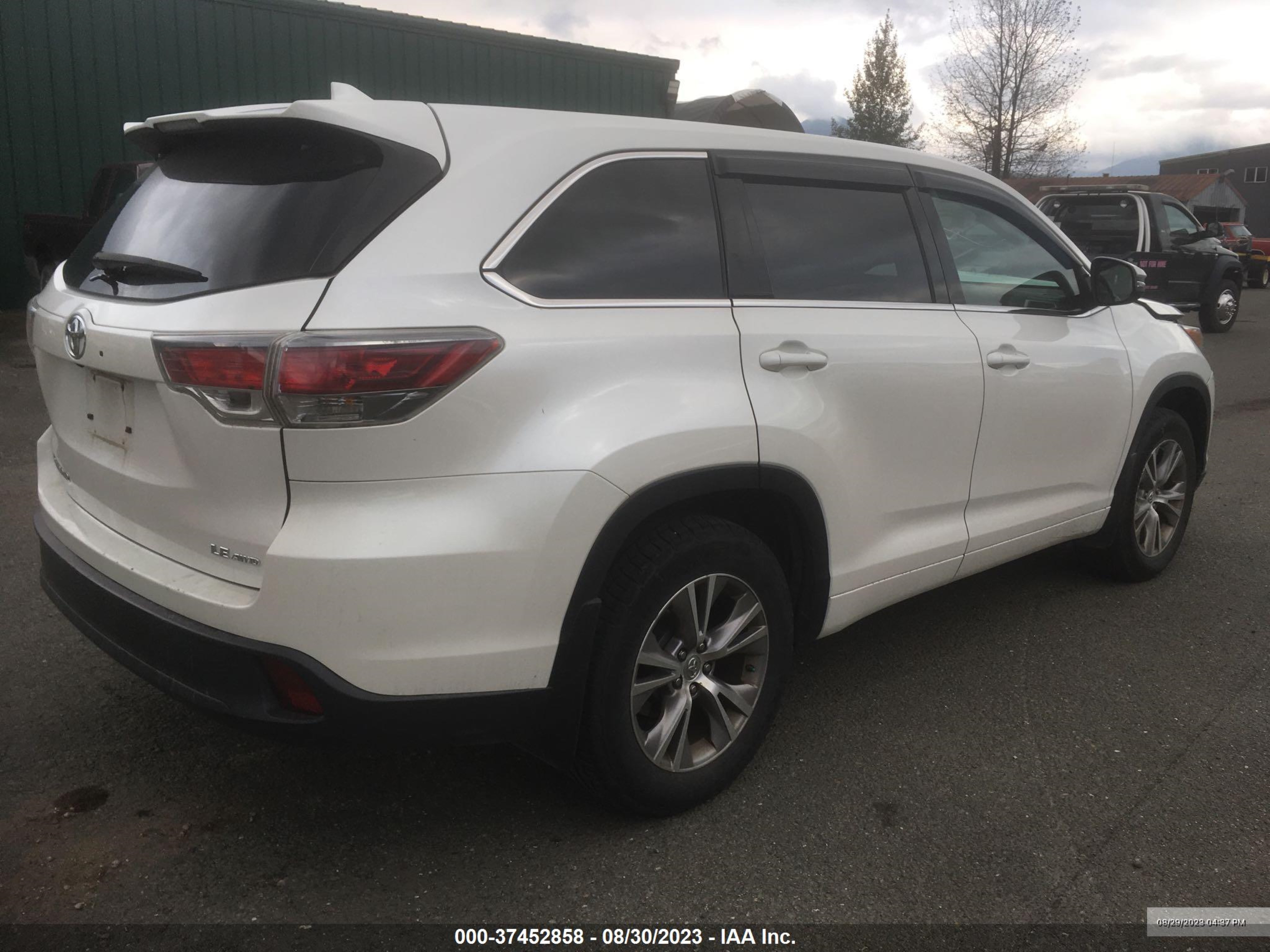 Photo 3 VIN: 5TDBKRFH3FS098483 - TOYOTA HIGHLANDER 