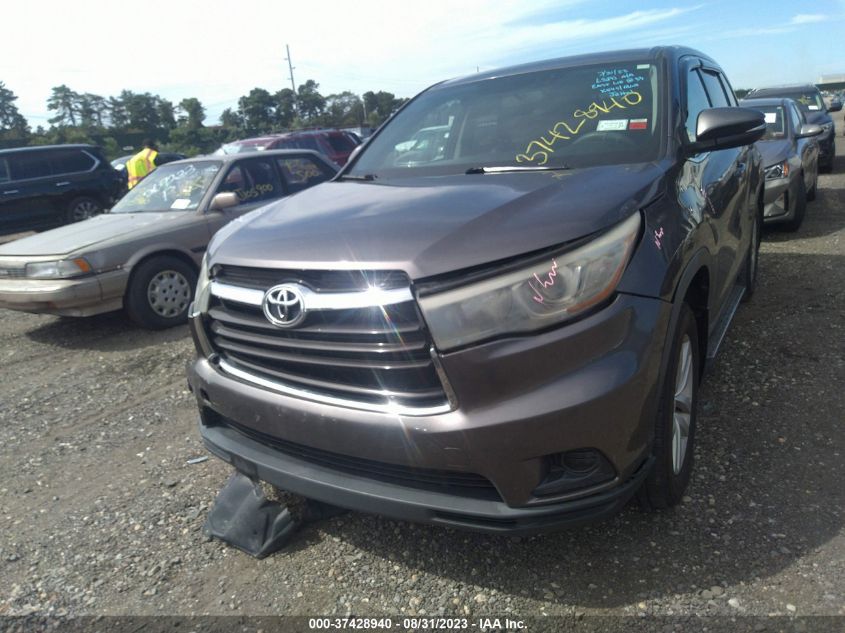 Photo 11 VIN: 5TDBKRFH3FS138125 - TOYOTA HIGHLANDER 