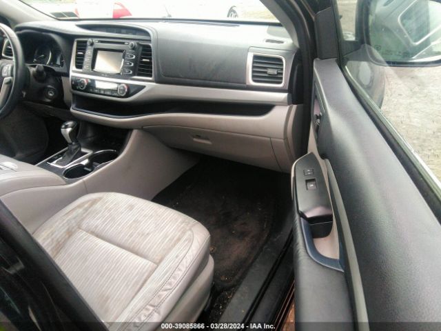 Photo 4 VIN: 5TDBKRFH4ES012788 - TOYOTA HIGHLANDER 