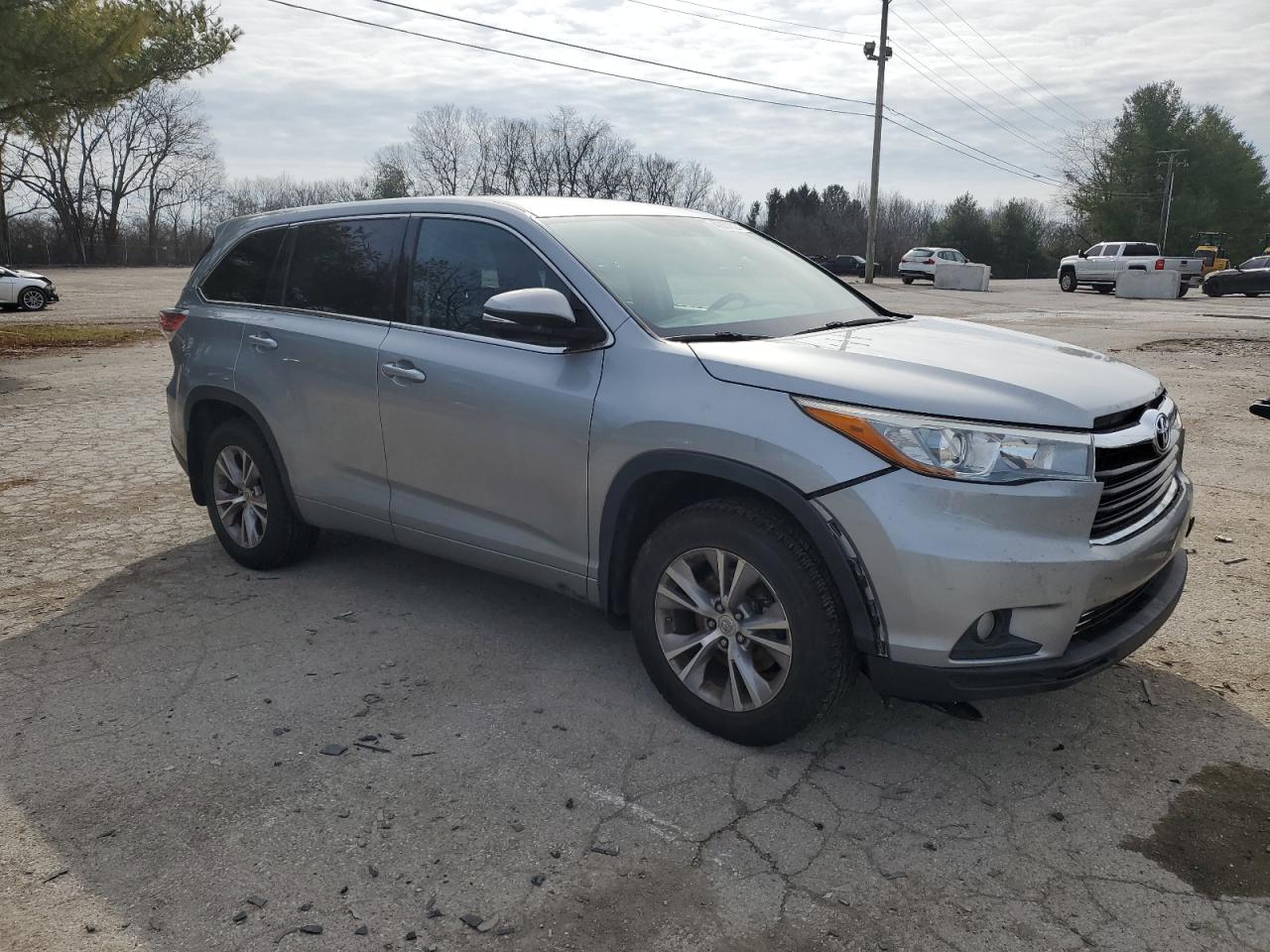 Photo 3 VIN: 5TDBKRFH6FS172169 - TOYOTA HIGHLANDER 