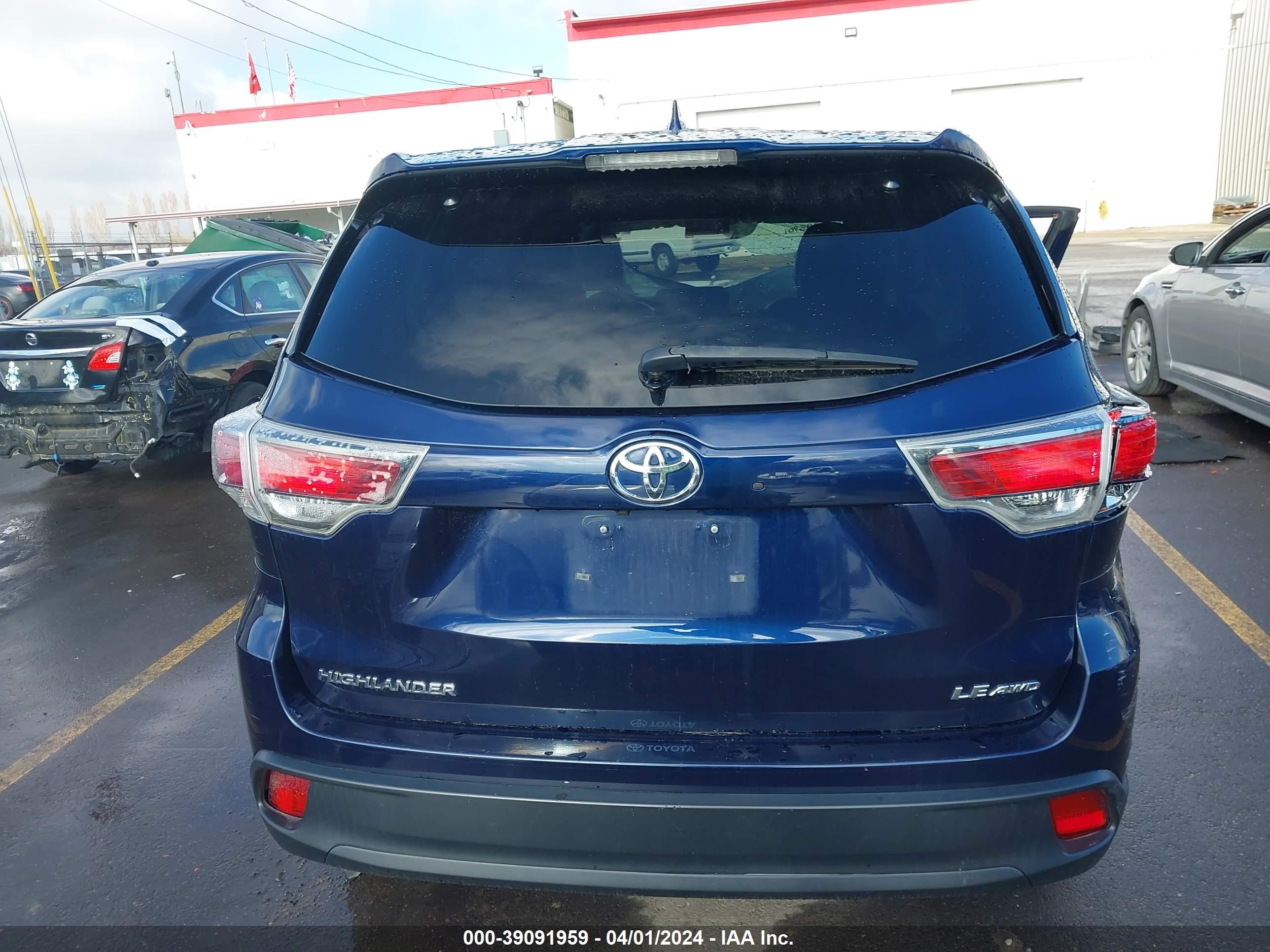 Photo 15 VIN: 5TDBKRFH8GS285901 - TOYOTA HIGHLANDER 