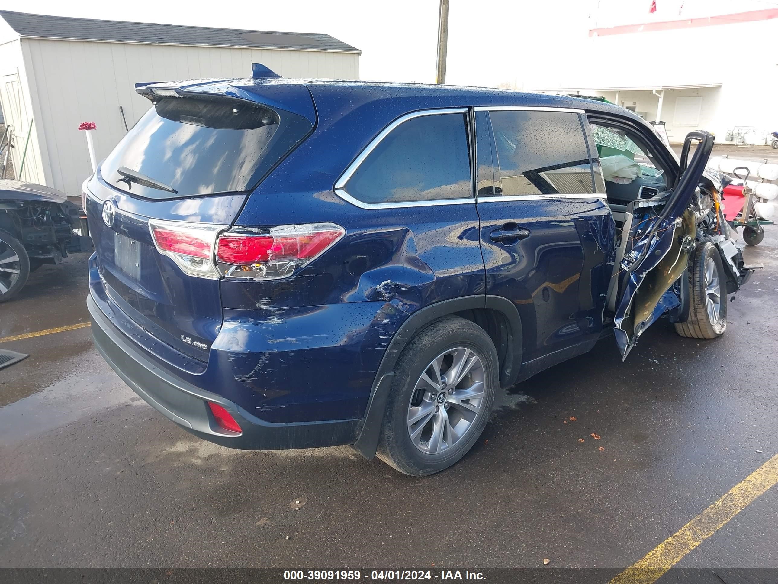 Photo 2 VIN: 5TDBKRFH8GS285901 - TOYOTA HIGHLANDER 