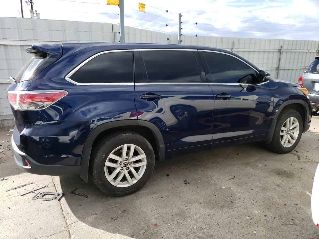 Photo 2 VIN: 5TDBKRFH9GS337133 - TOYOTA HIGHLANDER 