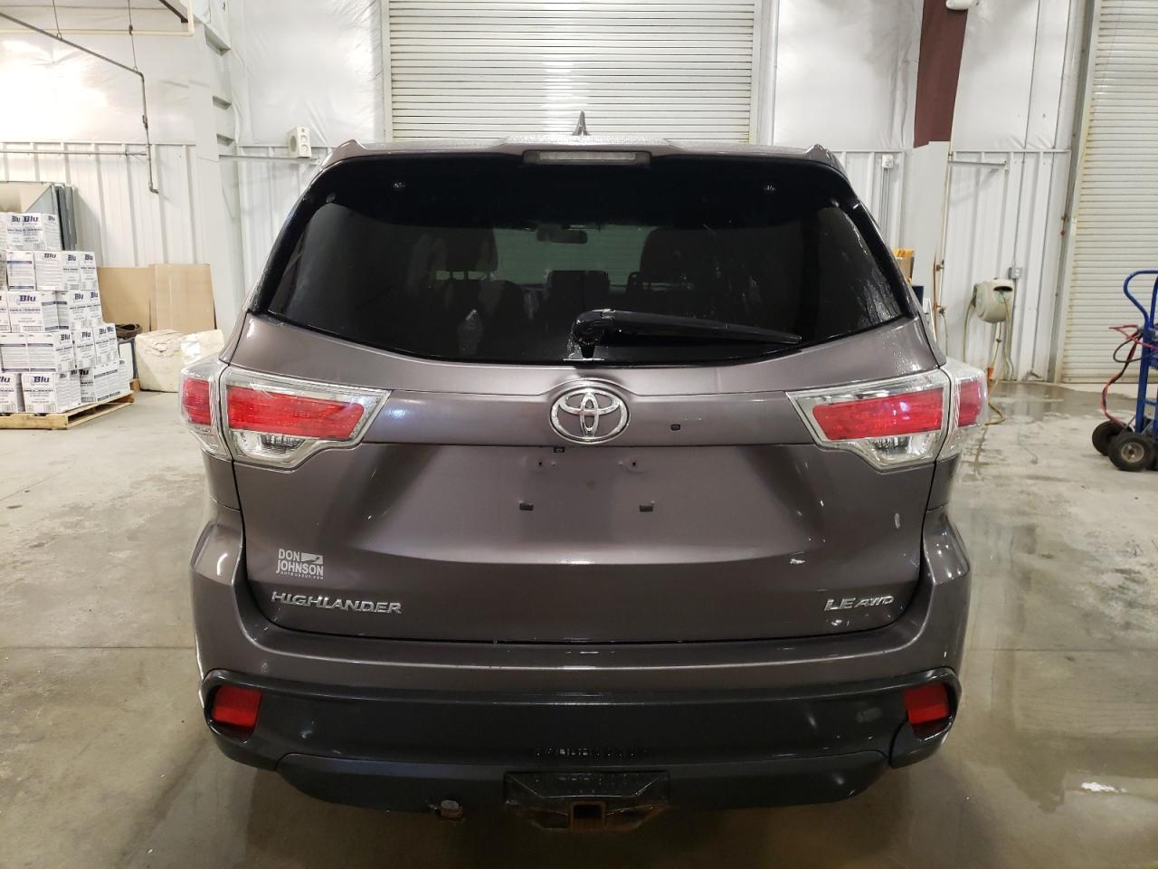 Photo 5 VIN: 5TDBKRFHXES015808 - TOYOTA HIGHLANDER 